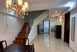 Blk 556 Jurong West Street 42 (Jurong West), HDB Executive #562594871
